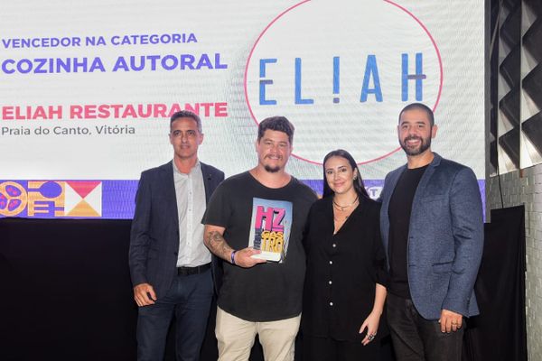 Eliah é o vencedor da categoria Cozinha Autoral do Prêmio HZ Gastrô, no 1º dia do Fest Gastronomia por Vitor Jubini