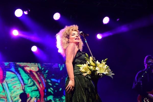 Vanessa da Mata apresenta a turnê "Vem Doce", no 2º dia do Fest Gastronomia, na área de eventos do Álvares Cabral por Carlos Alberto Silva