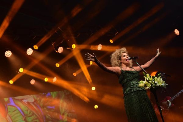 Vanessa da Mata apresenta a turnê "Vem Doce", no 2º dia do Fest Gastronomia, na área de eventos do Álvares Cabral por Carlos Alberto Silva