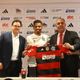 Imagem - Flamengo apresenta o volante Allan como novo reforço da equipe