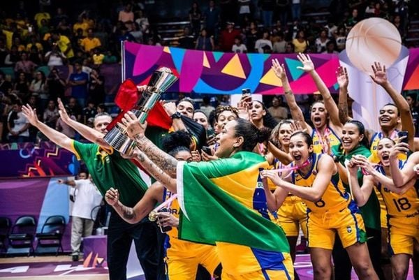 Equipe brasileira comemora o título da Americup 2023