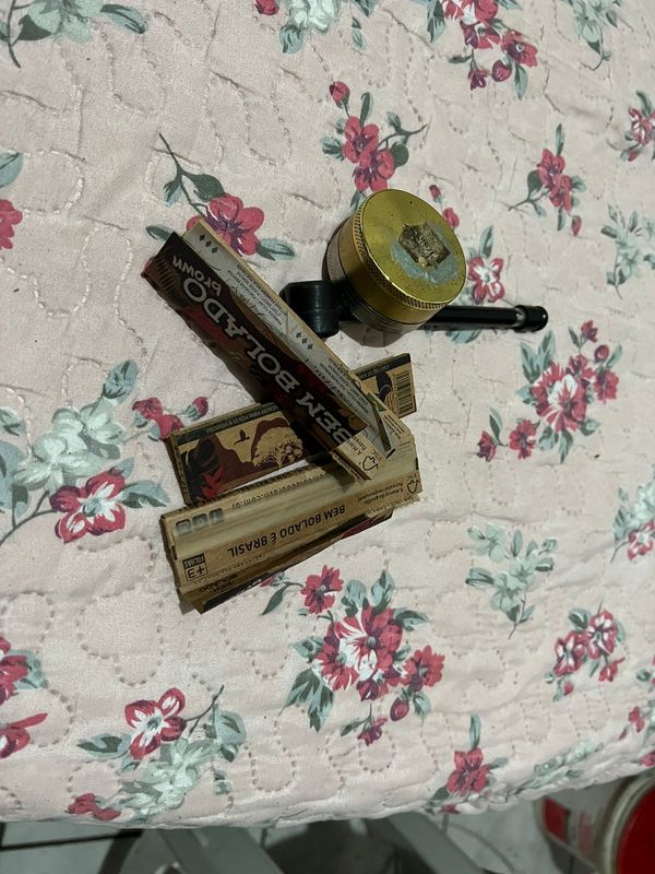 Dinheiro, drogas e arma foram encontrados durante operação Black Lança, da PF por Reprodução | Polícia Federal