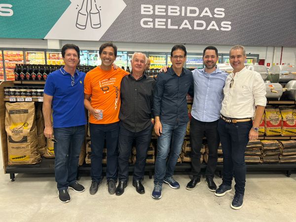 Na ordem, os empresários Francisco Cesconeto, Josias O. Dias, Paulo de Alencar, Feliciano Cunha, André de Alencar e Rodrigo Prosdoschini por Top Max/Divulgação