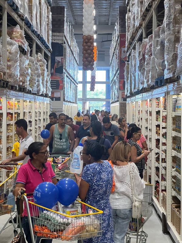 Isso permite atender famílias inteiras, donas de casa e até mesmo quem estiver apenas querendo dar uma passadinha no mercado para compras rápidas por Top Max/Divulgação