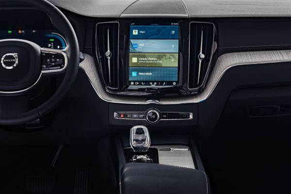 SUV híbrido Volvo XC60 2024