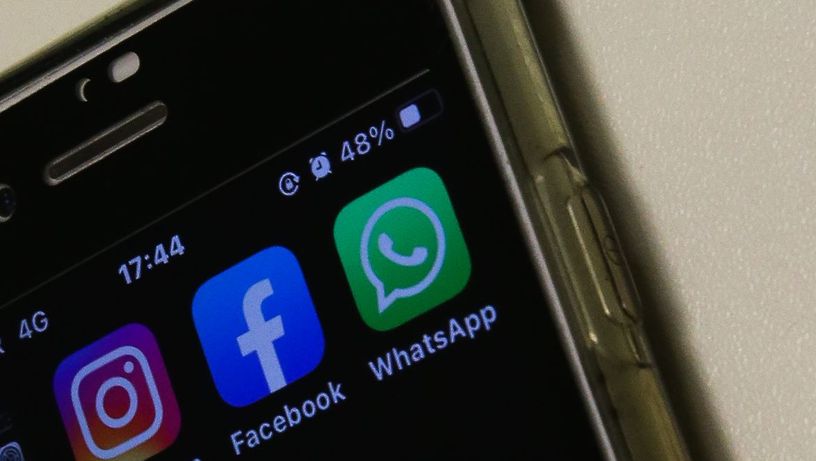 Redes Sociais/Celular