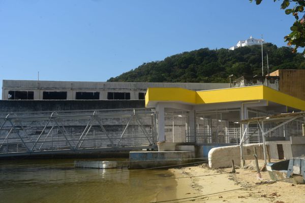 Estação do Aquaviário na Prainha, em Vila Velha, em fase final de acabamento por Ricardo Medeiros