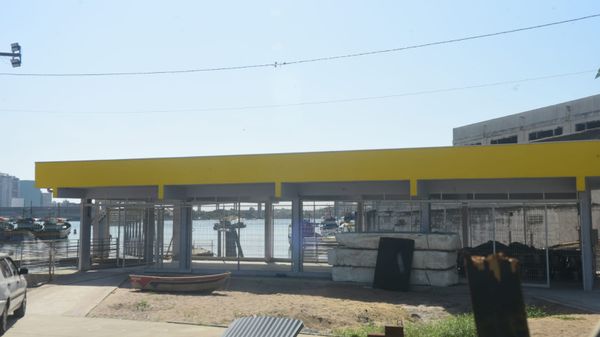 Estação do Aquaviário na Prainha, em Vila Velha, em fase final de acabamento por Ricardo Medeiros