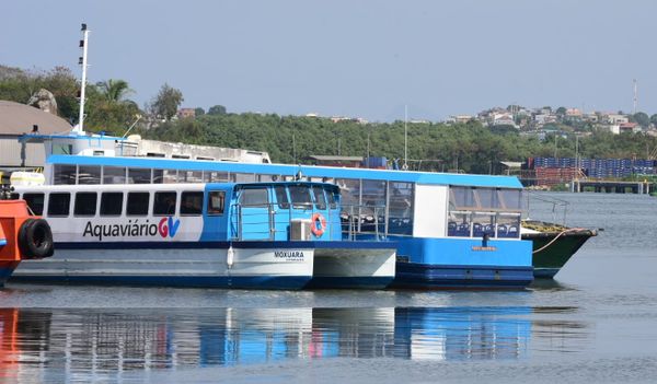 Segundo barco do Aquaviário chega em Vitória por Ricardo Medeiros