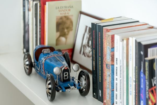De acordo com a Nalon, a falta de organização e limpeza são os dois maiores erros para quem utiliza os livros no décor

