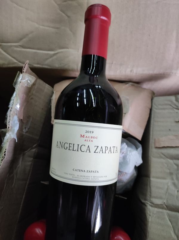 Receita apreende vinhos que podem chegar a mais de R$ 2,8 mil no ES por Receita Federal