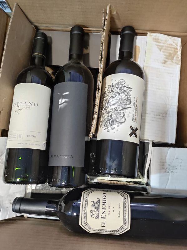 Receita apreende vinhos que podem chegar a mais de R$ 2,8 mil no ES por Receita Federal