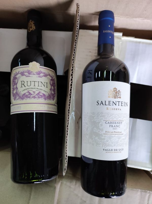 Receita apreende vinhos que podem chegar a mais de R$ 2,8 mil no ES por Receita Federal