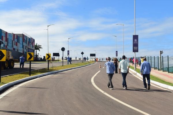 Inauguração do Viaduto de Carapina pelo governador Renato Casagrande  por Carlos Alberto Silva