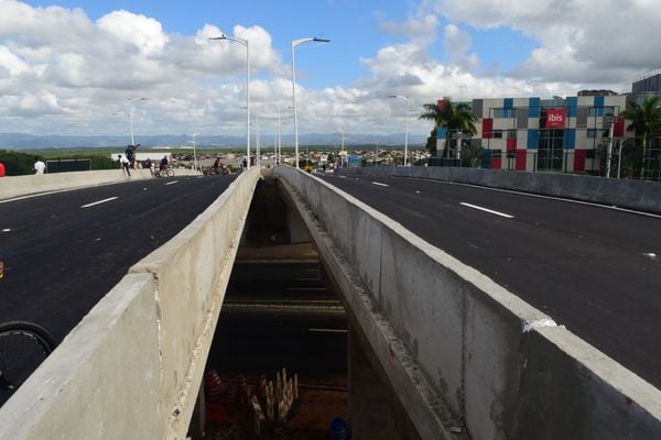 Inauguração do Viaduto de Carapina pelo governador Renato Casagrande  por Carlos Alberto Silva