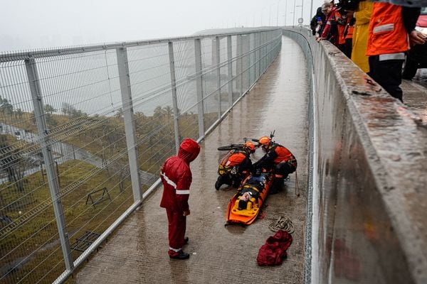 Corpo de Bombeiros Militar realiza simulado de atendimento a ocorrências na Ciclovia da Vida por Vitor Jubini