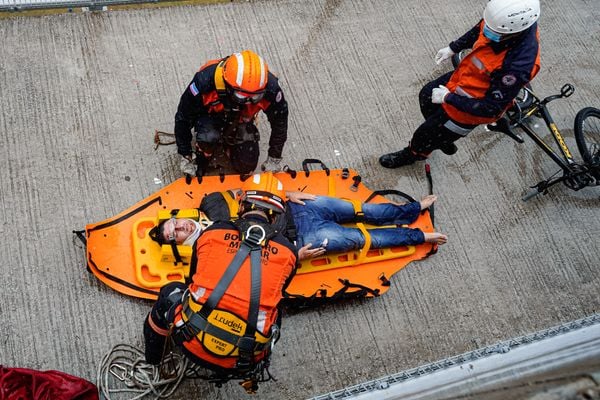 Corpo de Bombeiros Militar realiza simulado de atendimento a ocorrências na Ciclovia da Vida por Vitor Jubini