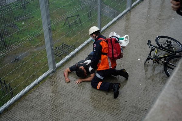 Corpo de Bombeiros Militar realiza simulado de atendimento a ocorrências na Ciclovia da Vida por Vitor Jubini