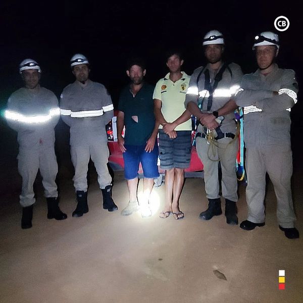 Homens são resgatados de rapel em penhasco em Irupi 