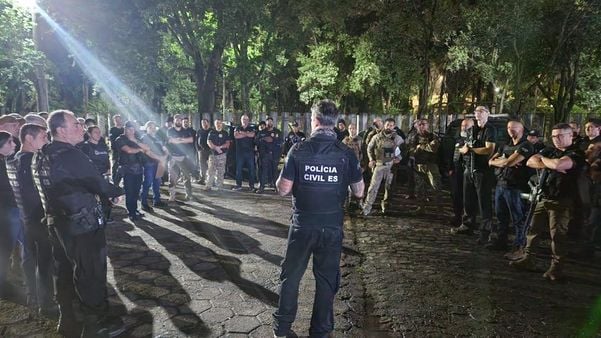 Polícia Civil realiza operação para combater comércio ilegal de armas de fogo por Divulgação / Polícia Civil