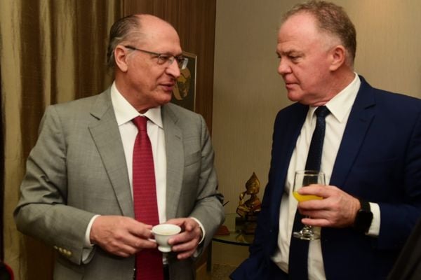 O vice-presidente Geraldo Alckmin (PSB) e o governador do Espírito Santo, Renato Casagrande (PSB)