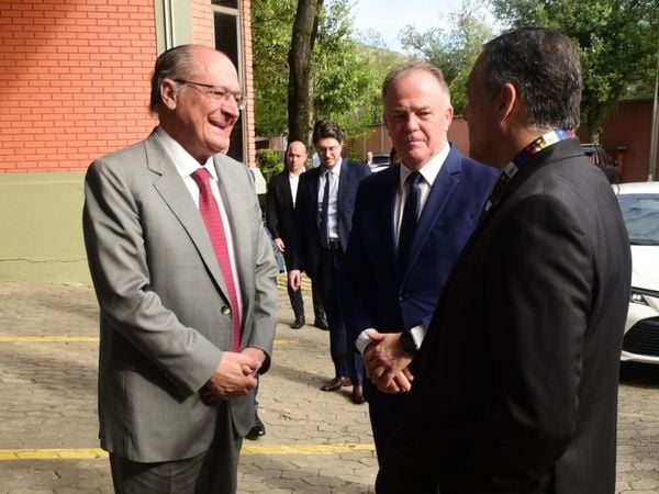 vice-presidente da república, Geraldo Alckmin, o governador do Espírito Santo, Renato Casagrande, e o presidente da Rede Gazeta, Café Lindenberg por Ricardo Medeiros