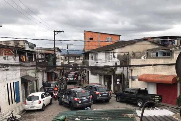 Operação da PM em Guarujá deixa ao menos 10 mortos, diz Ouvidoria