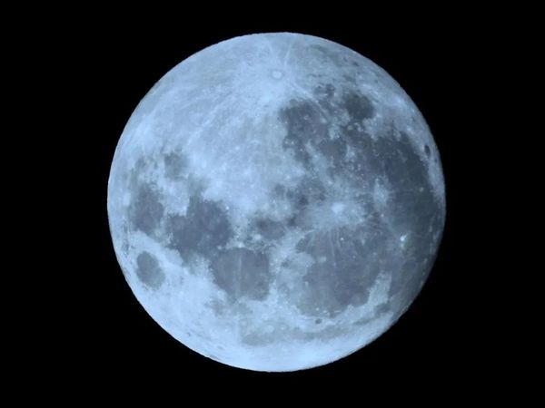 Logo na noite desta terça-feira, 1.º, haverá uma superlua, nome popular da lua cheia ou nova.