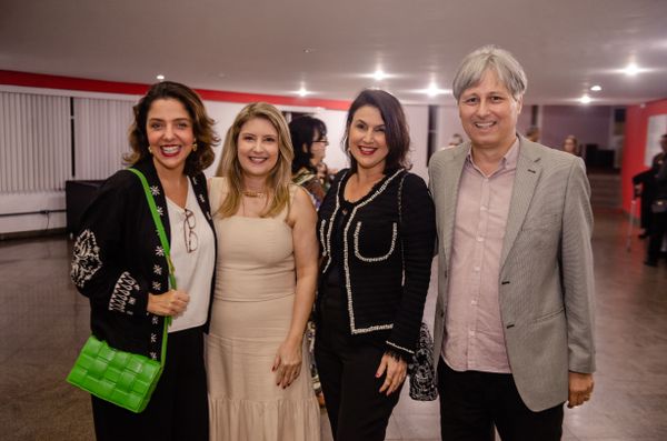 Mariana Perini, Daniella Spadeto, Renata Rasseli e Jose Roberto Santos Neves