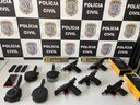 Apreensão de armas e drogas com mulheres grávidas(Divulgação / Polícia Civil)