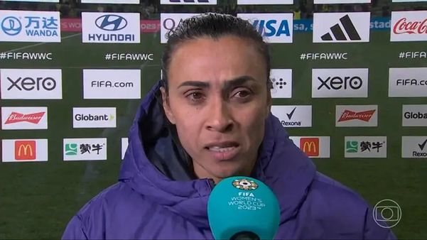 Marta se emocionou ao falar sobre o futuro da seleção brasileira de futebol feminino