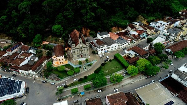 Município do Sul do ES divulgou que irá multar morador que desrespeitar a proibição de provocar incêndios dentro de quintais e em áreas públicas