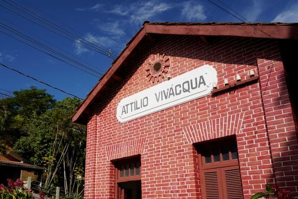 Estação de Atílio Vivácqua por Fernando Madeira