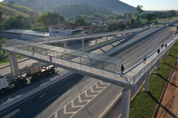 Nova passarela é inaugurada na BR 101 nesta sexta (4) em Guarapari 