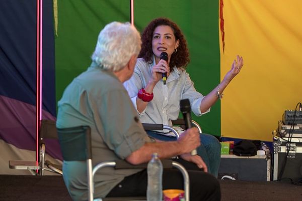 Festival Crias.Lab: jornalista Valmir Salaro, da TV Globo, participa de evento no ES, com mediação de Rafaele Gasparini por Vitor Jubini