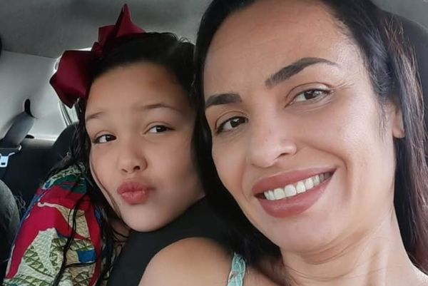 Monique Campos Veloso e sua filha, Maria Clara, estão entre as vítimas de acidente em Presidente Kennedy, no sábado (5)