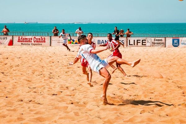 Semifinais foram definidas em sábado de sol na Praia da Costa