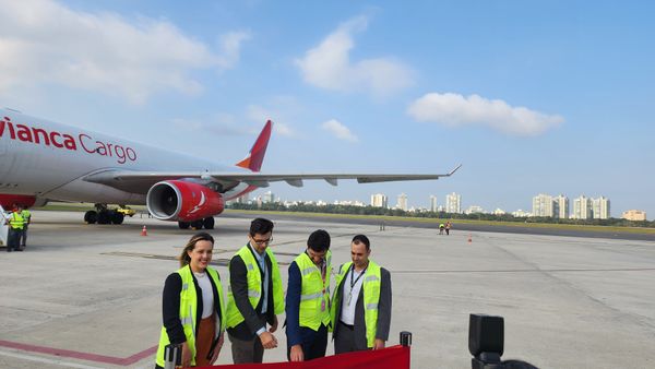 Airbus 330-220F da colombiana Avianca Cargo chega a Vitória e inaugura rota internacional de cargas