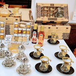 As tradicionais xícaras de chá da Turquia estão entre os destaques da Feincartes