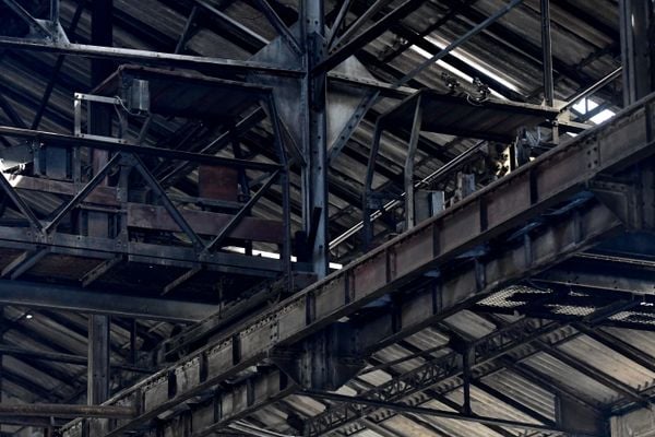 Início das obras para reforma dos armazéns do antigo Porto de Vitória, agora V Ports por Fernando Madeira