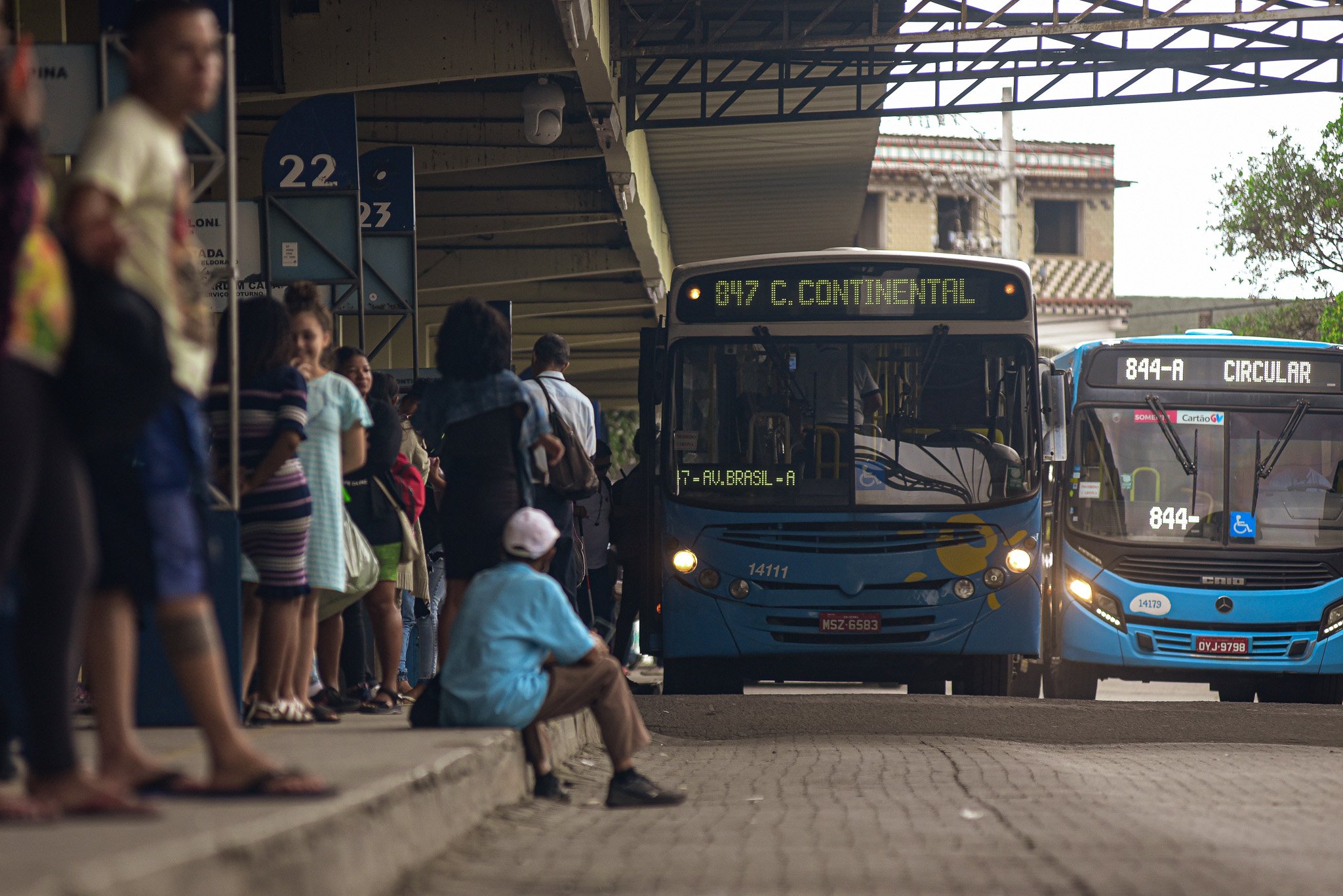Trânsito em ruas e avenidas foi alterado, deslocando também pontos de ônibus do Sistema Transcol; confira a lista de linhas e as novidades no itinerário