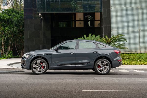 Audi Q8 e-tron