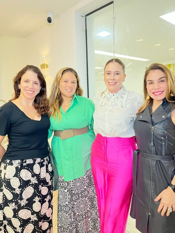 Bianca Sandri, Thaissa Gomes, Dra Lorena Perim e Donatella Piras Coser