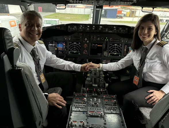 Pilota Bárbara Scandian Cardoso e o pai Isaías: eles dividem o amor da família pela profissão