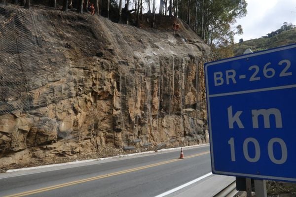 BR 262 vai ganhar proteção contra deslizamentos de pedras 