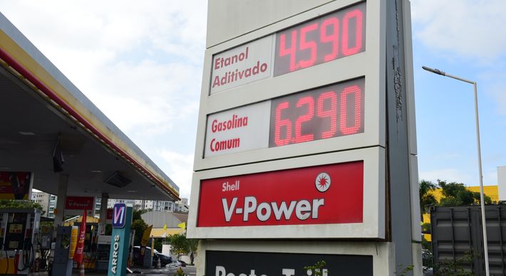 Diesel fica R$ 0,55 por litro mais caro, segundo levantamento semanal da ANP