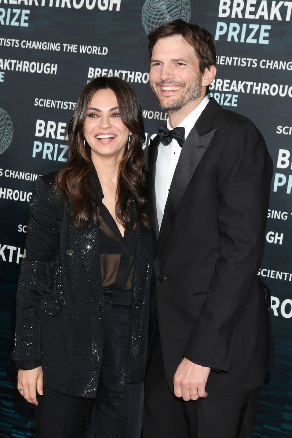 Mila Kunis e Ashton Kutcher para a 9ª Cerimônia do Prêmio Breakthrough no Academy Museum of Motion Pictures, em 15 de abril de 2023, em Los Angeles