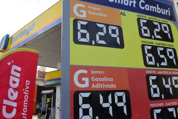 Posto Smart Camburi, em Jardim Camburi reajustou o preço da gasolina, Vitória por Ricardo Medeiros