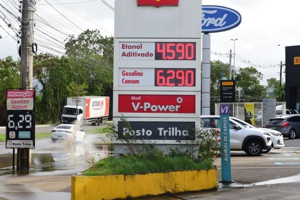 Posto de gasolina por Ricardo Medeiros
