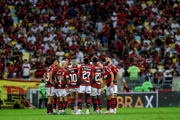 Elenco do Flamengo reunido antes do jogo contra o Grêmio, pela Copa do Brasil